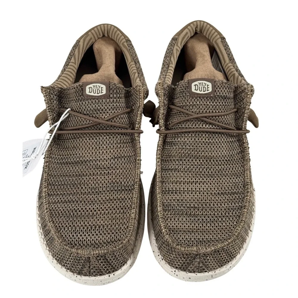 Hey Dude Wally Sox Brown Mens Slip On Loafers Shoes 40019-255 Size 8 NWT